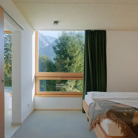 Проживание в семье Haus Aerli *